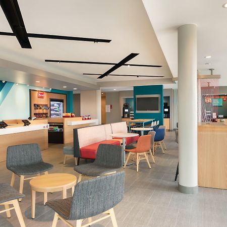 Avid Hotels - Roseville - Minneapolis North, An Ihg Hotel Εξωτερικό φωτογραφία